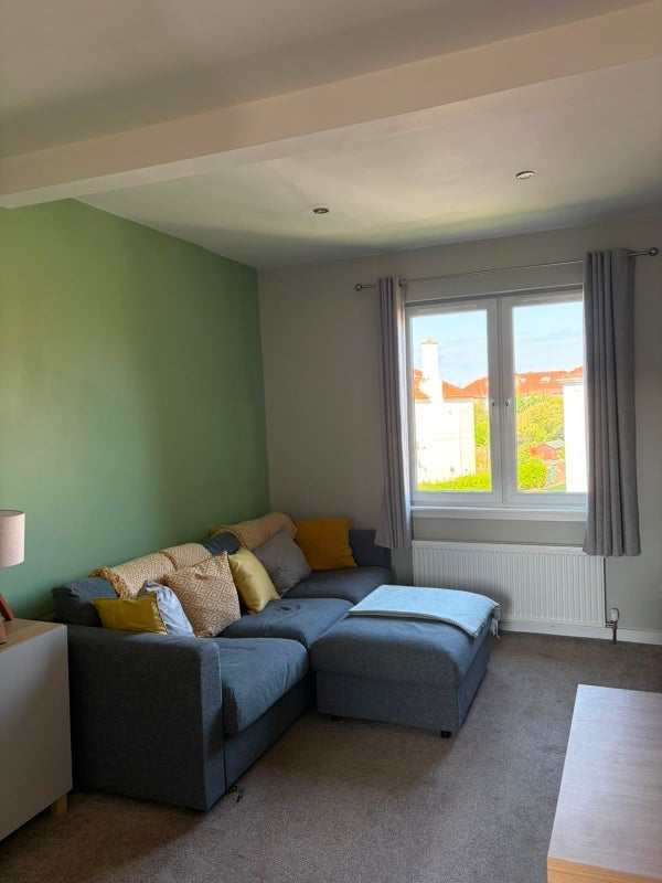 Flat Saughton Gardens in City of Edinburgh