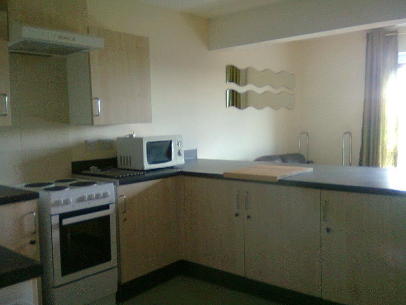 Flat Gwennyth Street in Cardiff