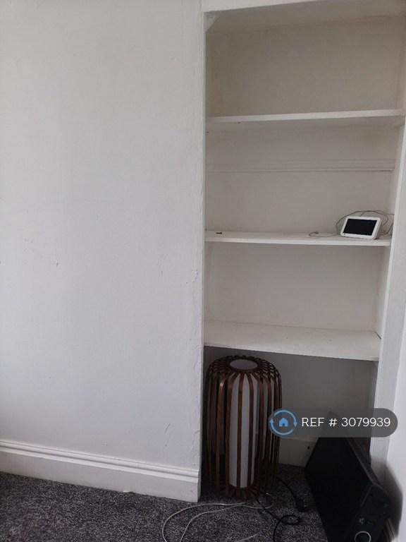Room Aberdeen Street in Hull