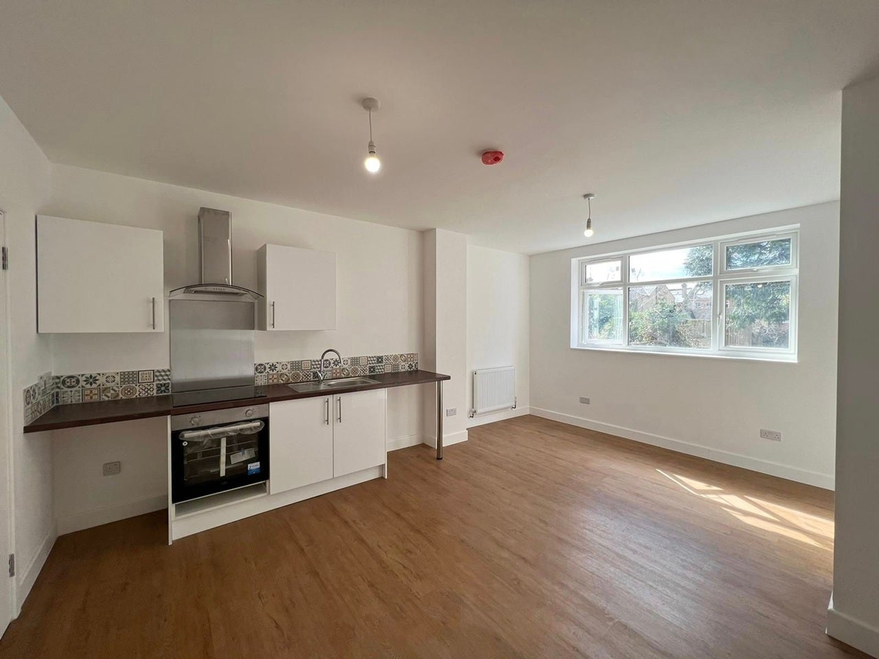 Flat Fairfax Road in Greater London