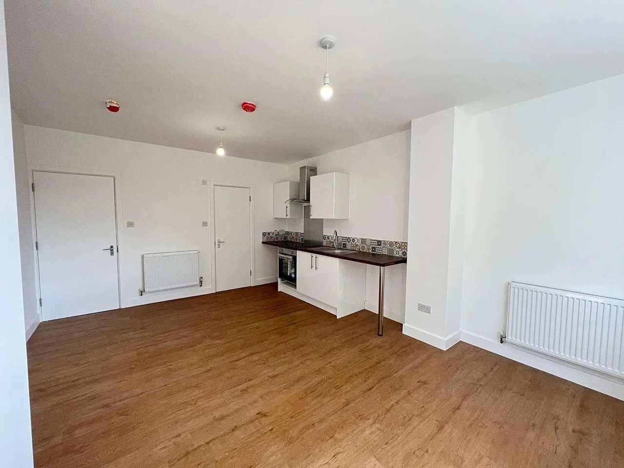 Flat Fairfax Road in Greater London