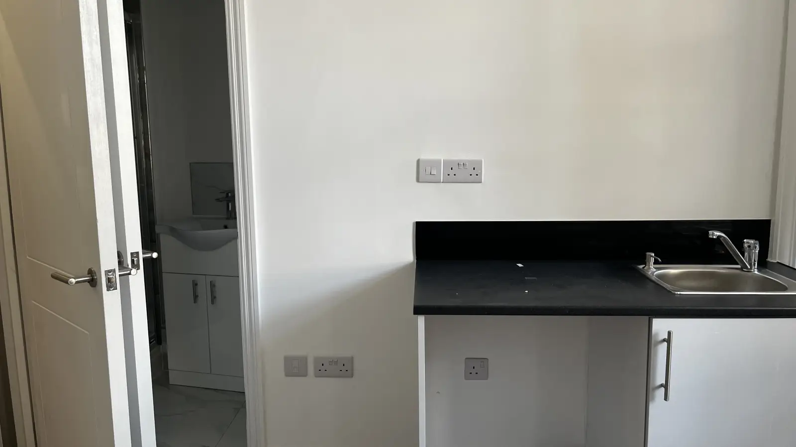 Room South Street in Greater London