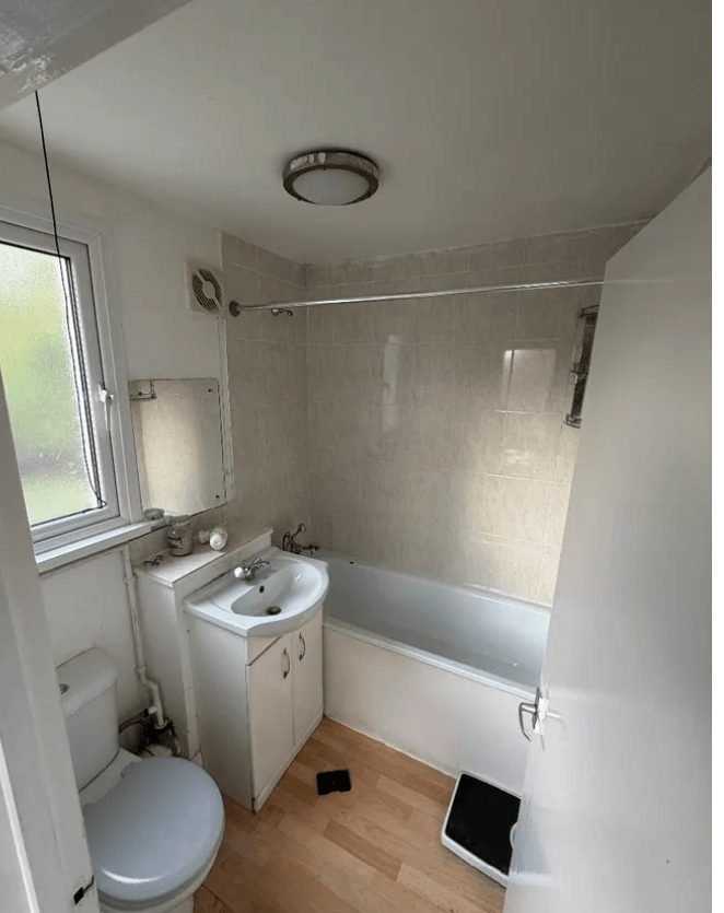 Flat Flaxman Road in Greater London