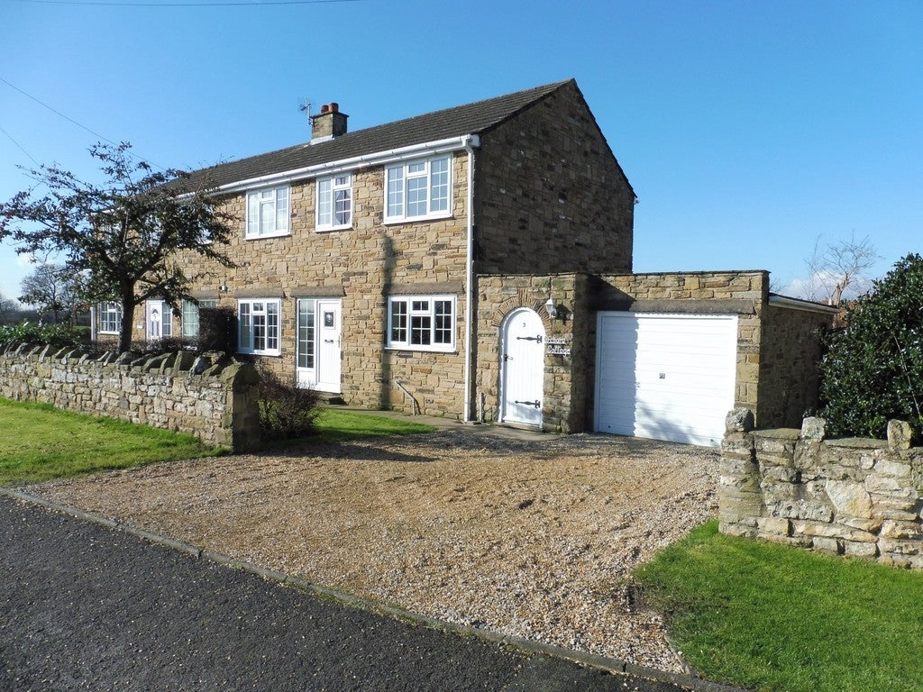 House Main Street in Leeds