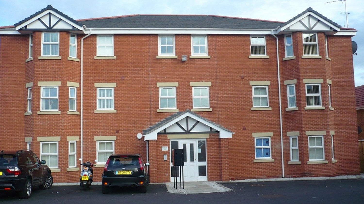 Flat Plumpton Mews in Widnes