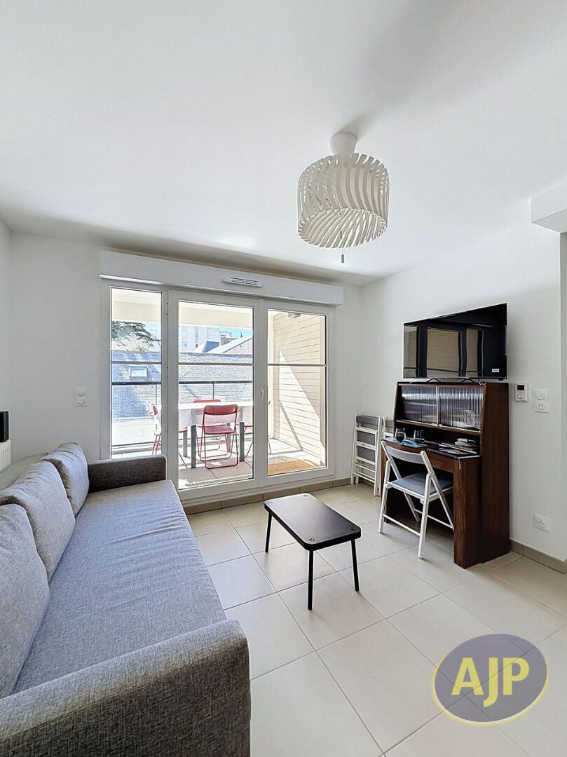 Appartement D 168 à Méry-ès-Bois