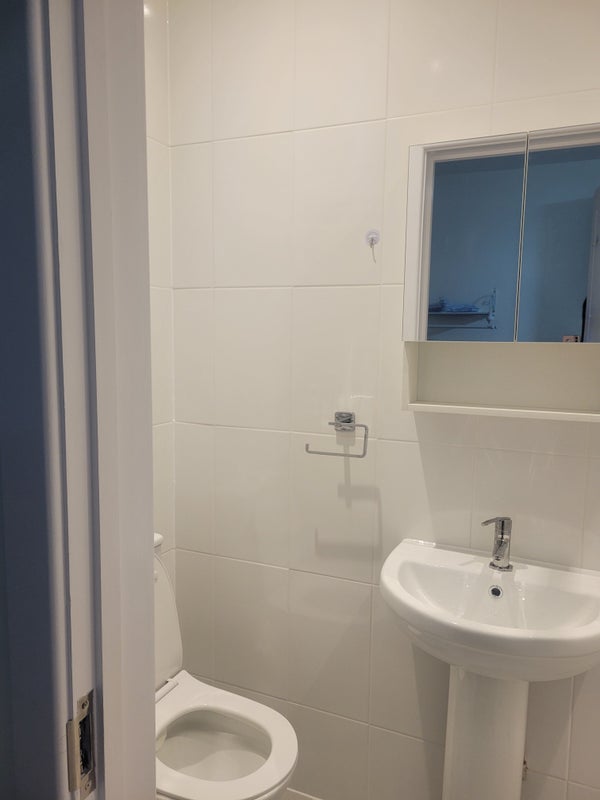 Room Lebanon Road in Greater London