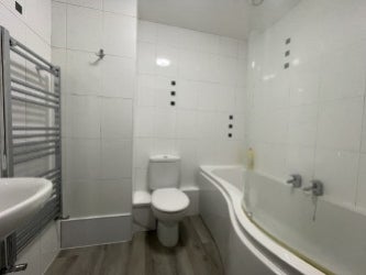 Flat Fanny Street in Cardiff