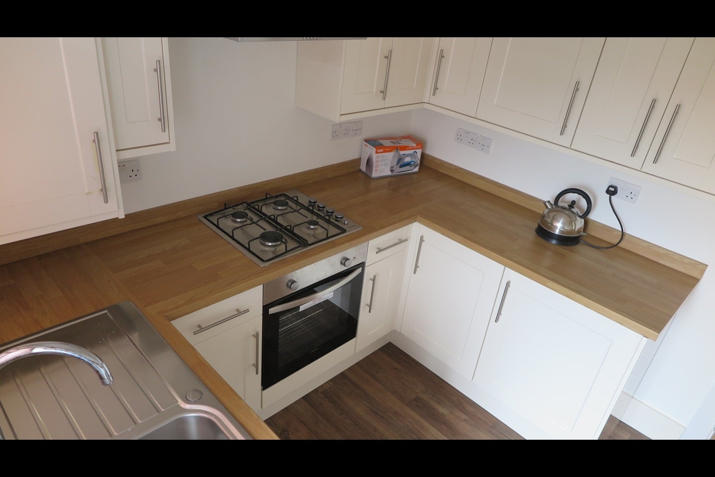 Flat Highfield Road in Chelmsford