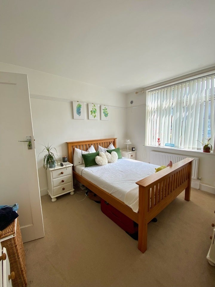 Flat Highfield Road in Chelmsford