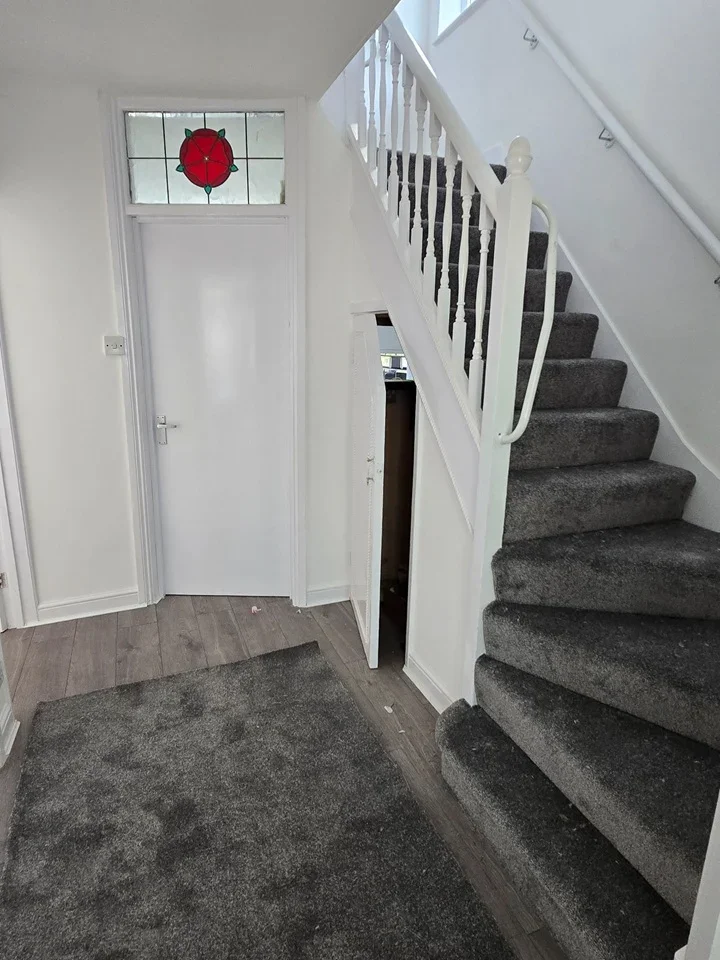 House Blake Avenue in Greater London