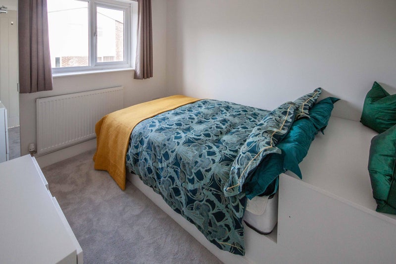 Room Glenwood in Cardiff