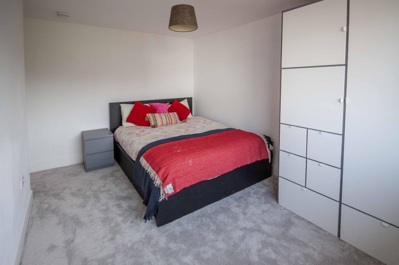 Room Glenwood in Cardiff