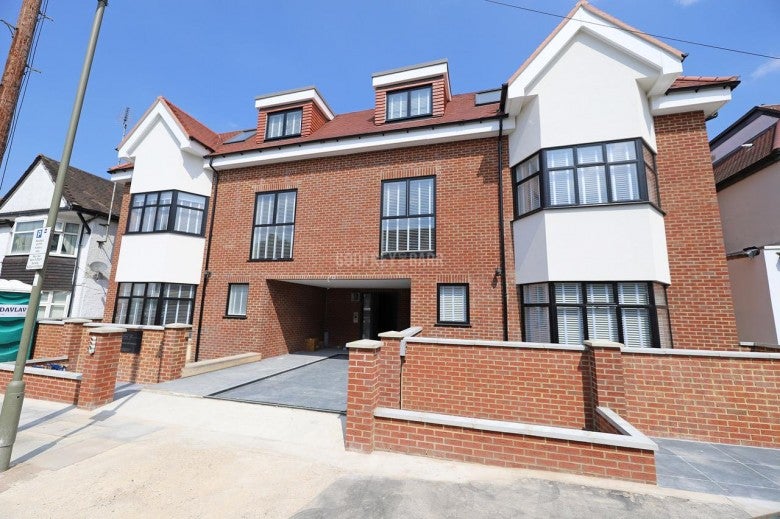 Flat Kingsley Way in Greater London