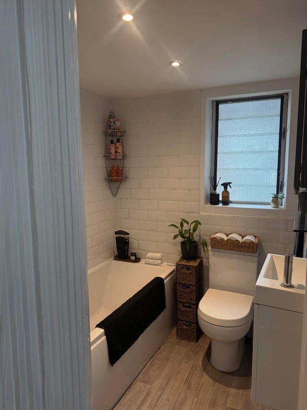 Room Marney Road in Greater London