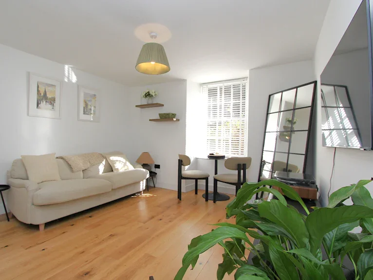 Flat Belford Road in City of Edinburgh
