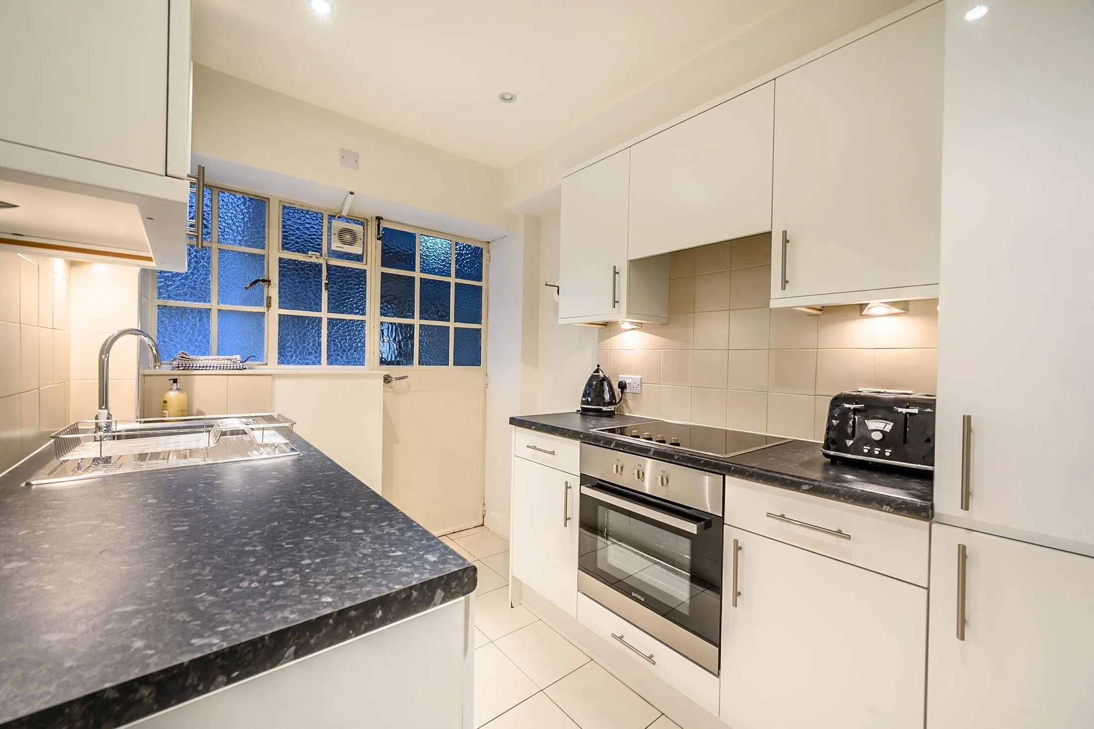 Flat Fulham Road in Greater London