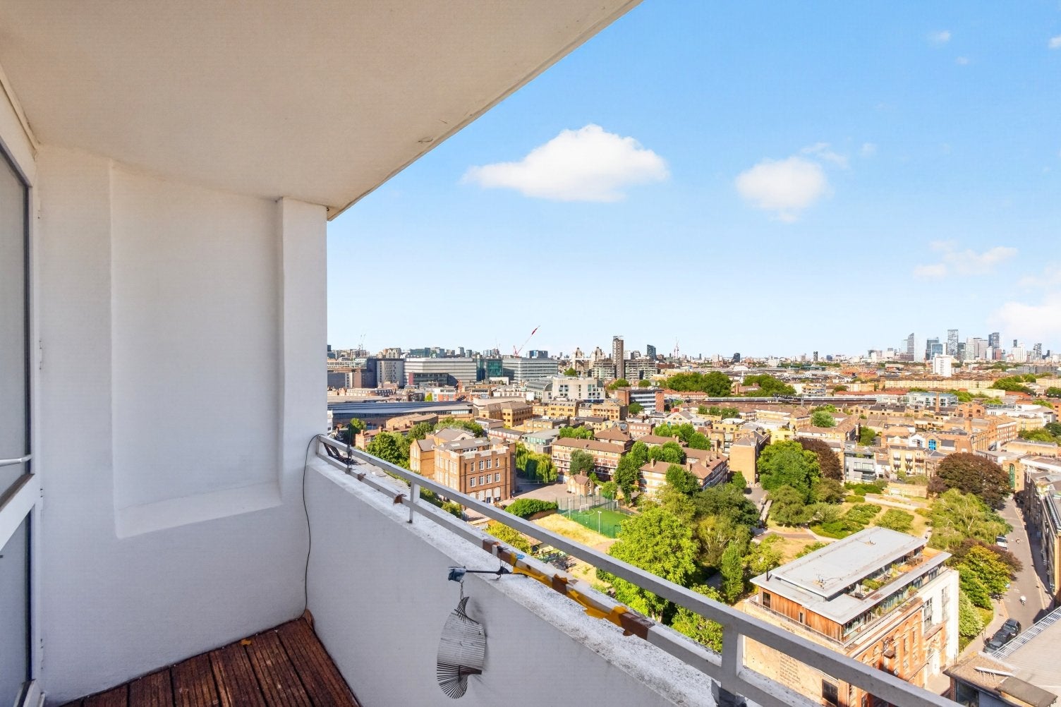 Flat Leathermarket Court in Greater London
