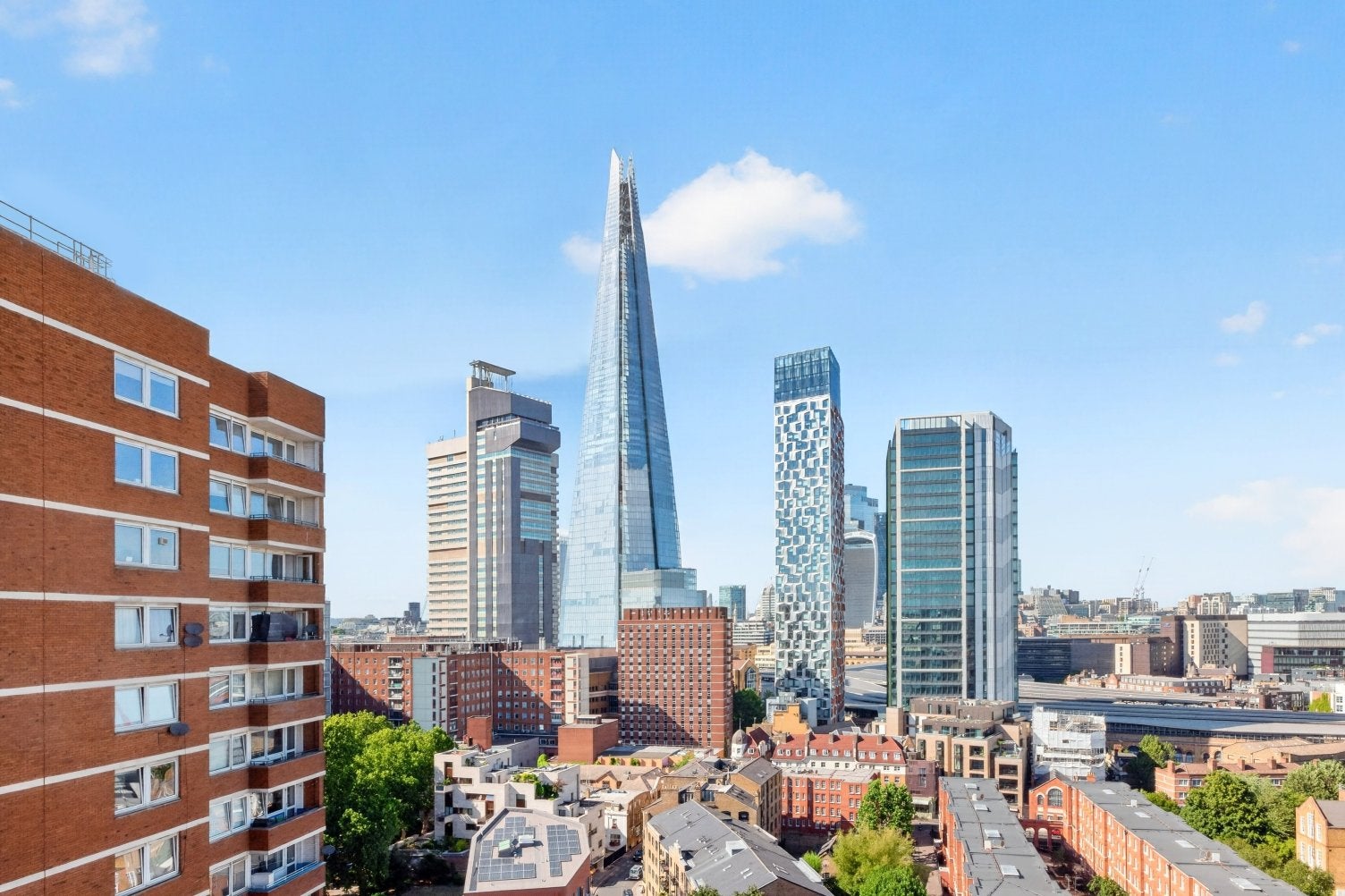 Flat Leathermarket Court in Greater London