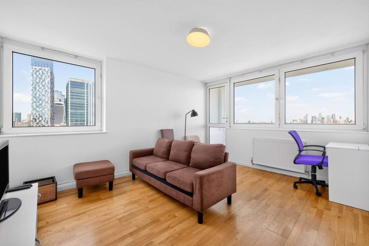 Flat Leathermarket Court in Greater London