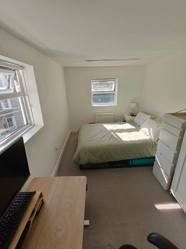 Room Southolm Street in Greater London