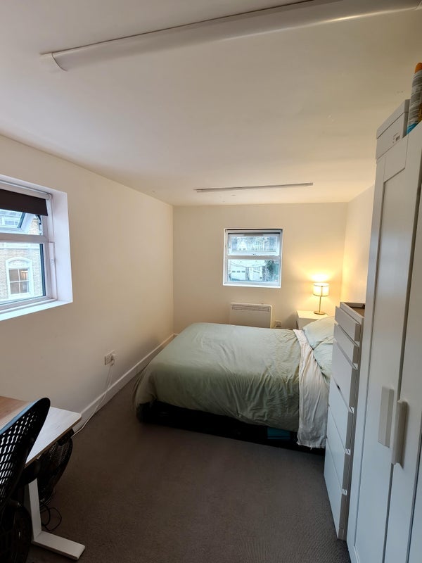 Room Southolm Street in Greater London