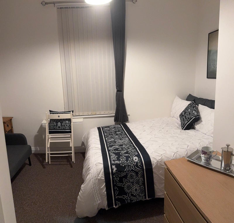 Room Harehills Lane in Leeds