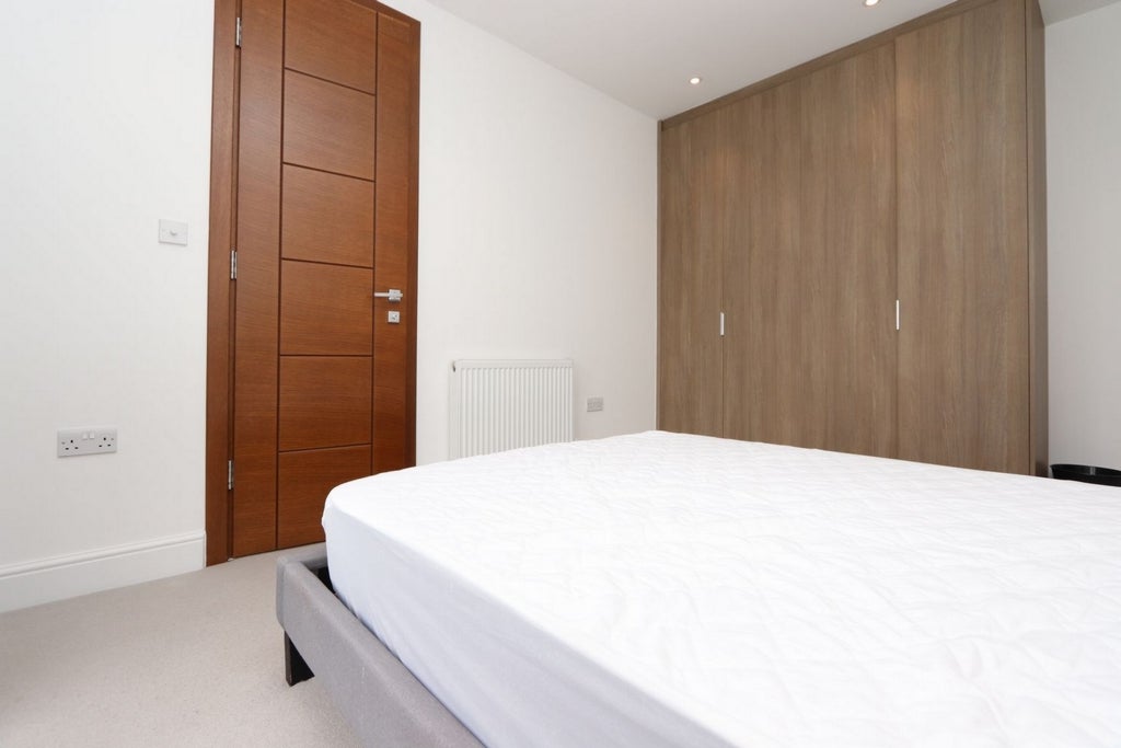 Room Globe Road in Greater London