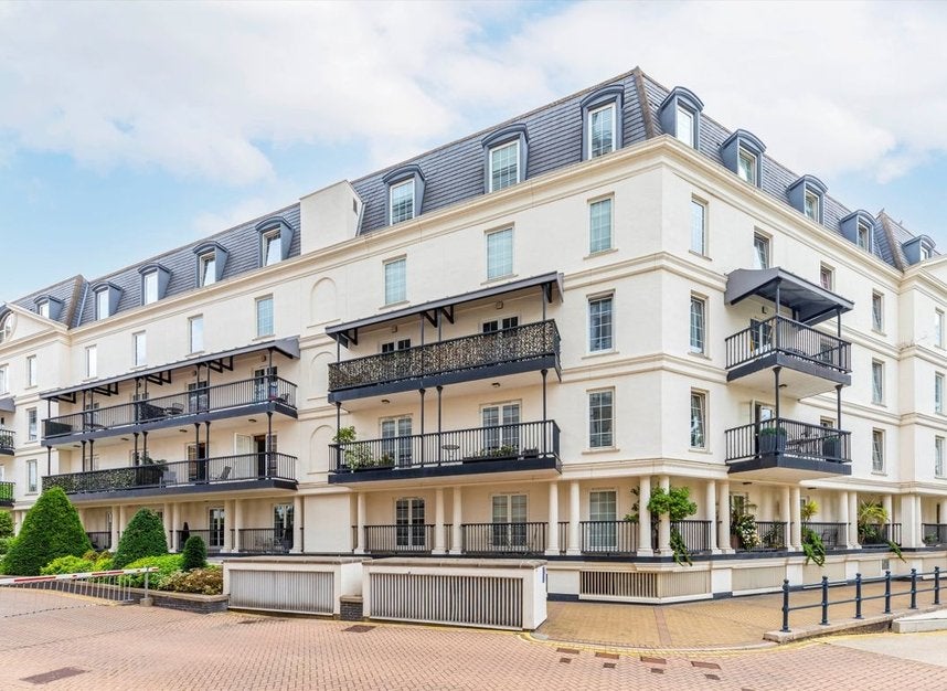 Flat Chelsea Harbour Drive in Greater London