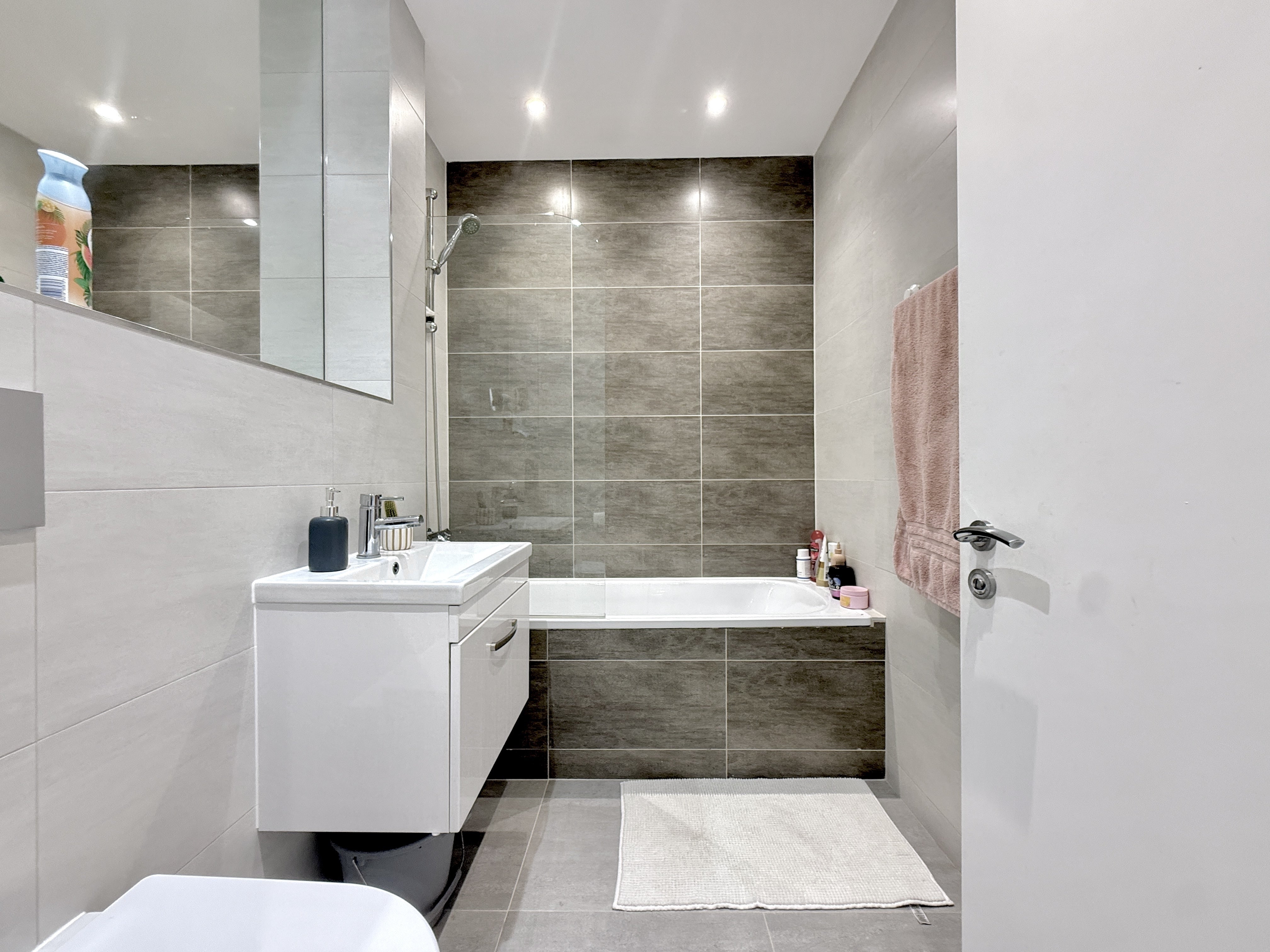 Flat Mote Road in Maidstone