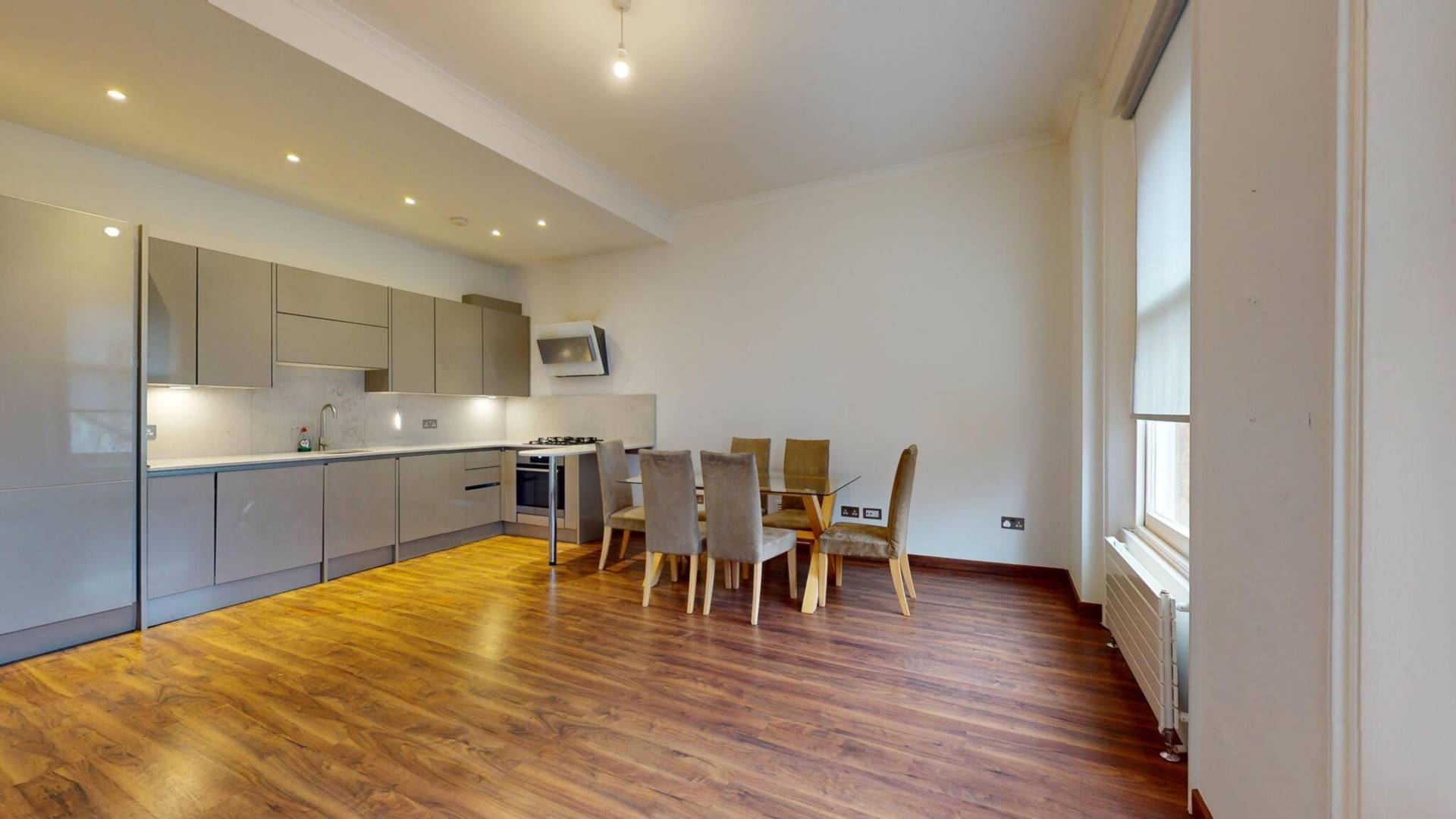 Flat Courtfield Road in Greater London