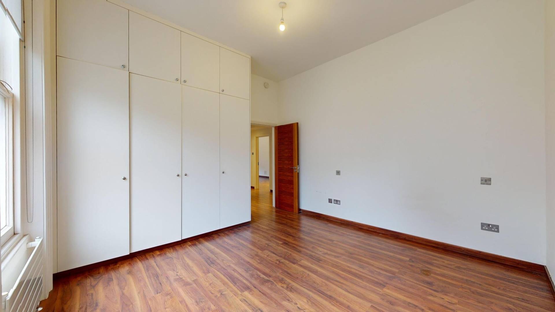 Flat Courtfield Road in Greater London