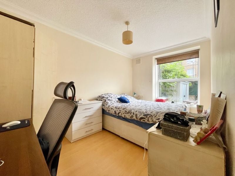 Flat Brandon Street in Greater London