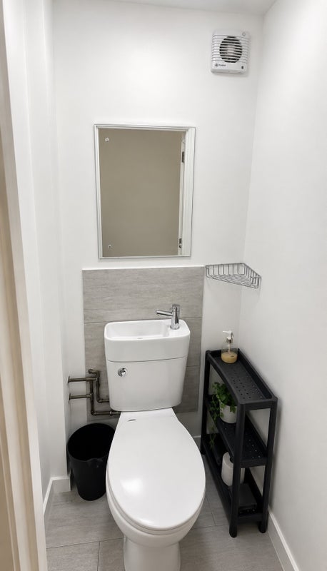 Room Uxbridge Road in Greater London