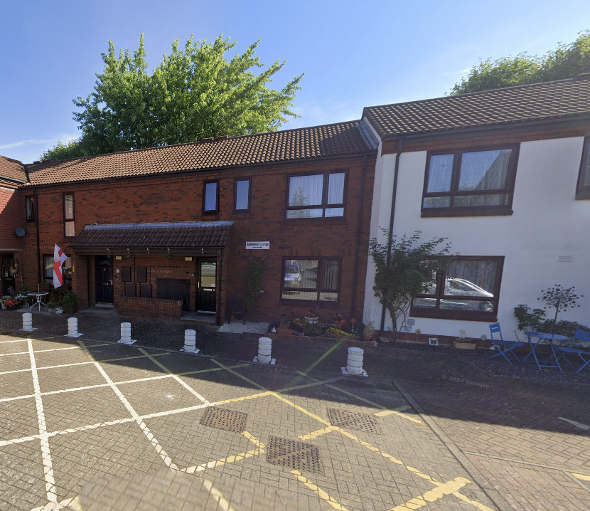 Flat Bradgate Court in Derby