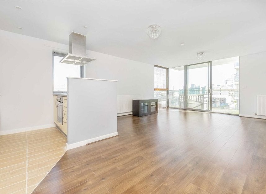 Flat Stainsby Road in Greater London