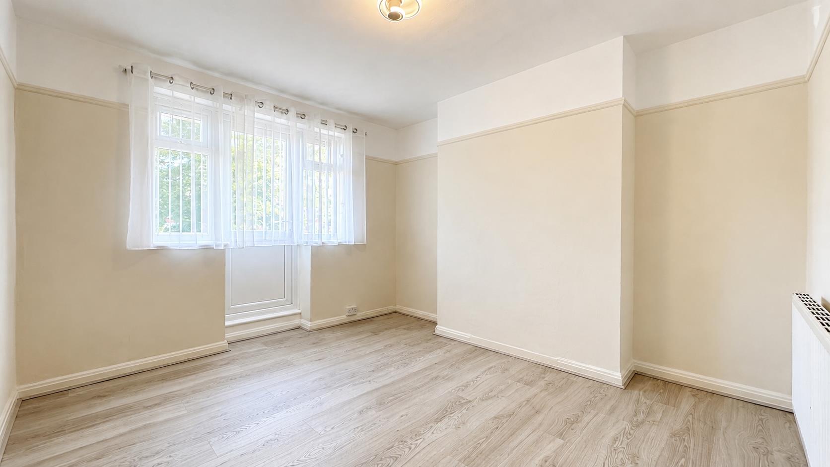 Flat Wilton Road in Greater London
