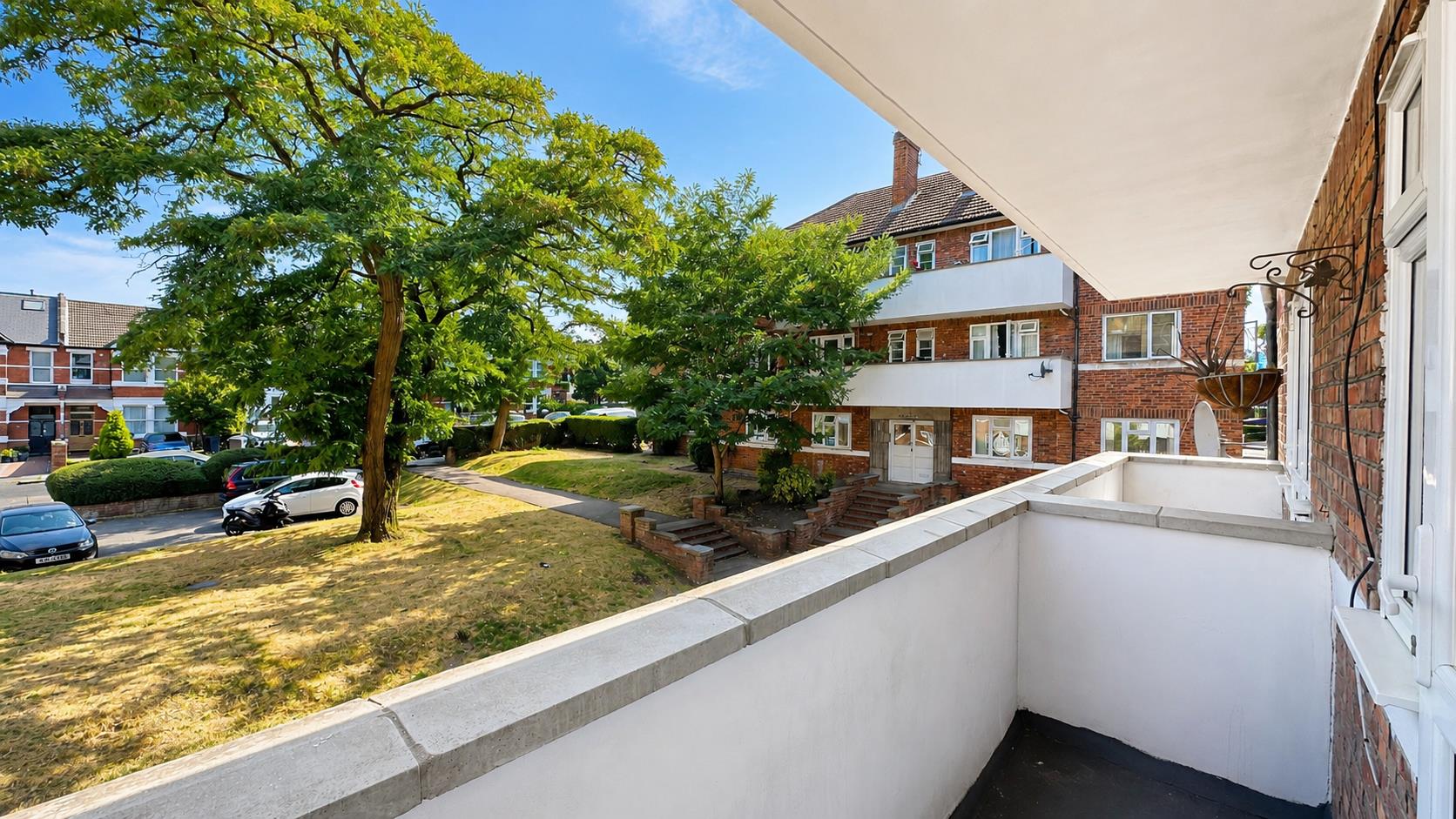 Flat Wilton Road in Greater London