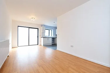 Flat Oakfield Road in Greater London
