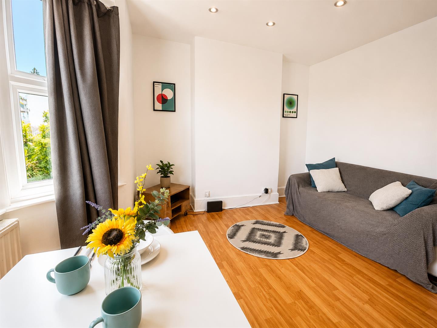 Flat Hafton Road in Greater London