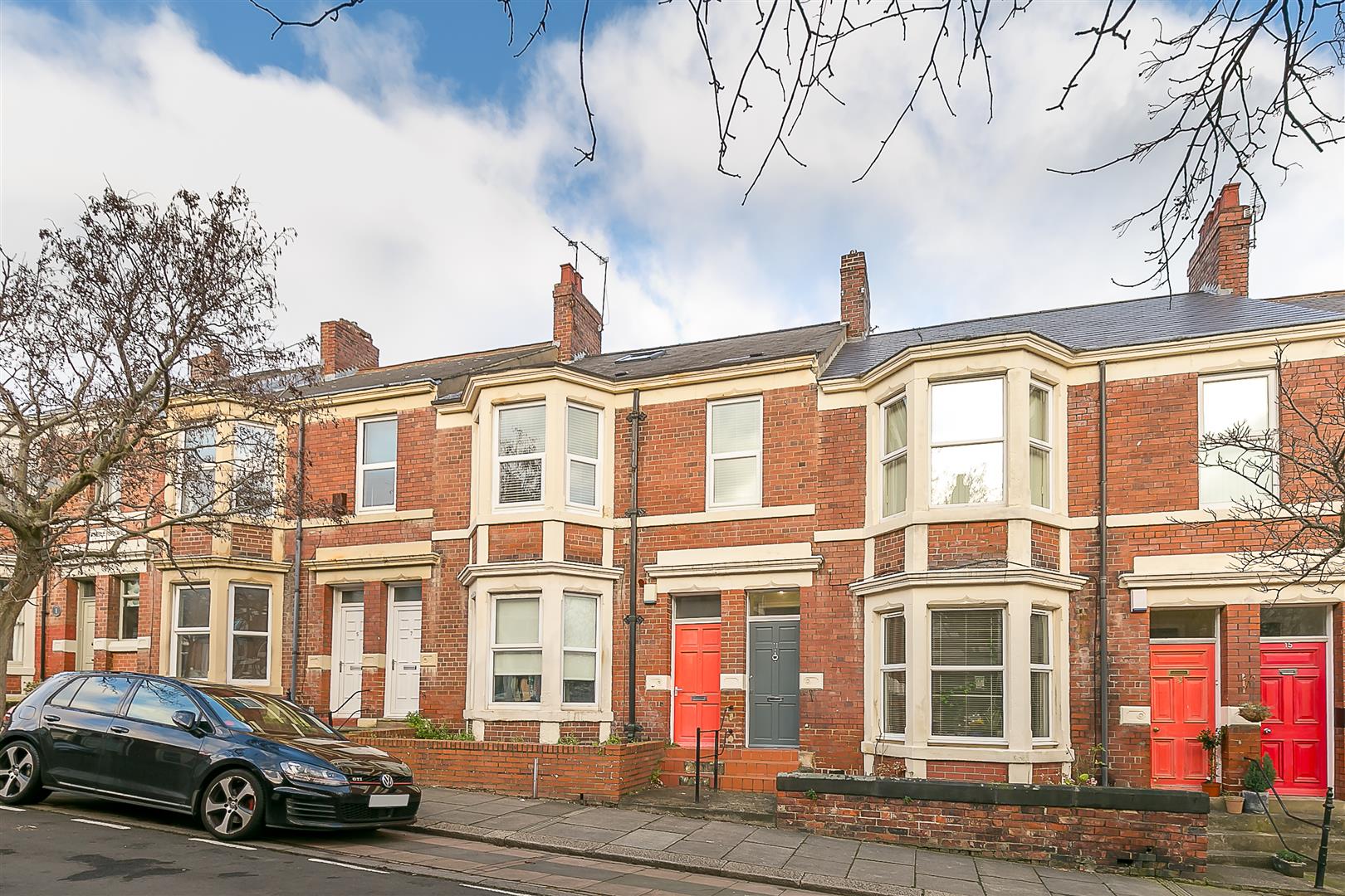 Flat Amble Grove in Newcastle upon Tyne