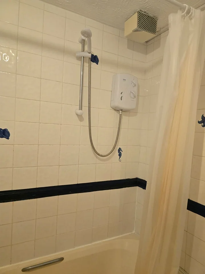 Flat Woodgate Drive in Greater London