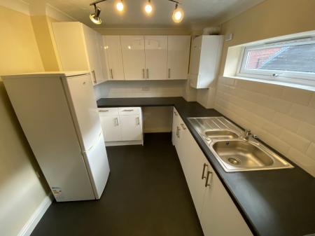 Flat Eastcott Hill in Swindon