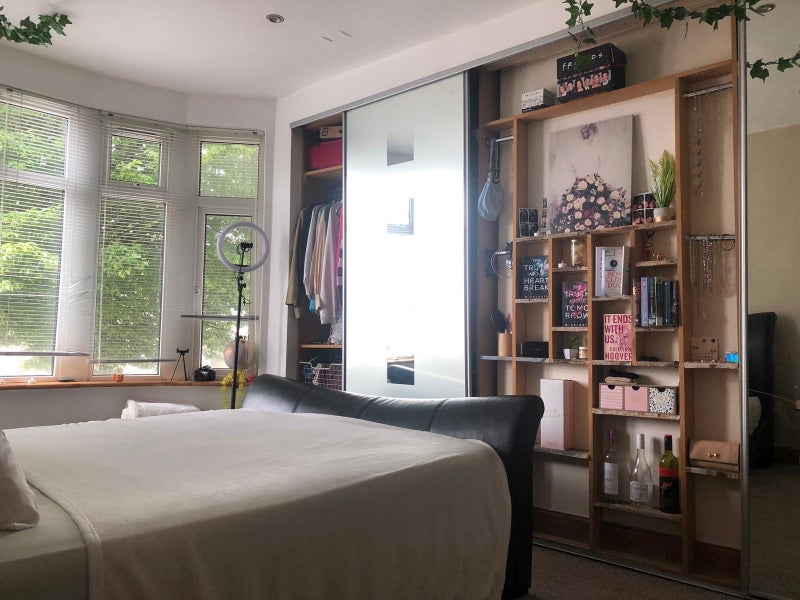 Room Corporation Road in Cardiff