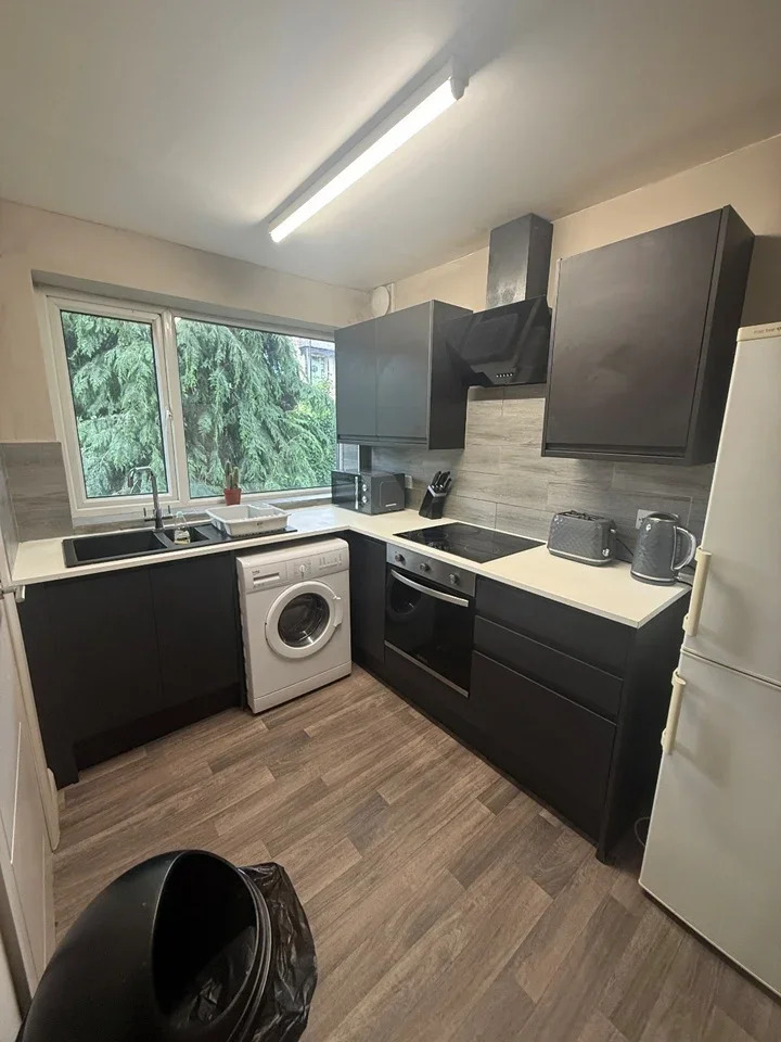 Flat Newlaithes Road in Leeds