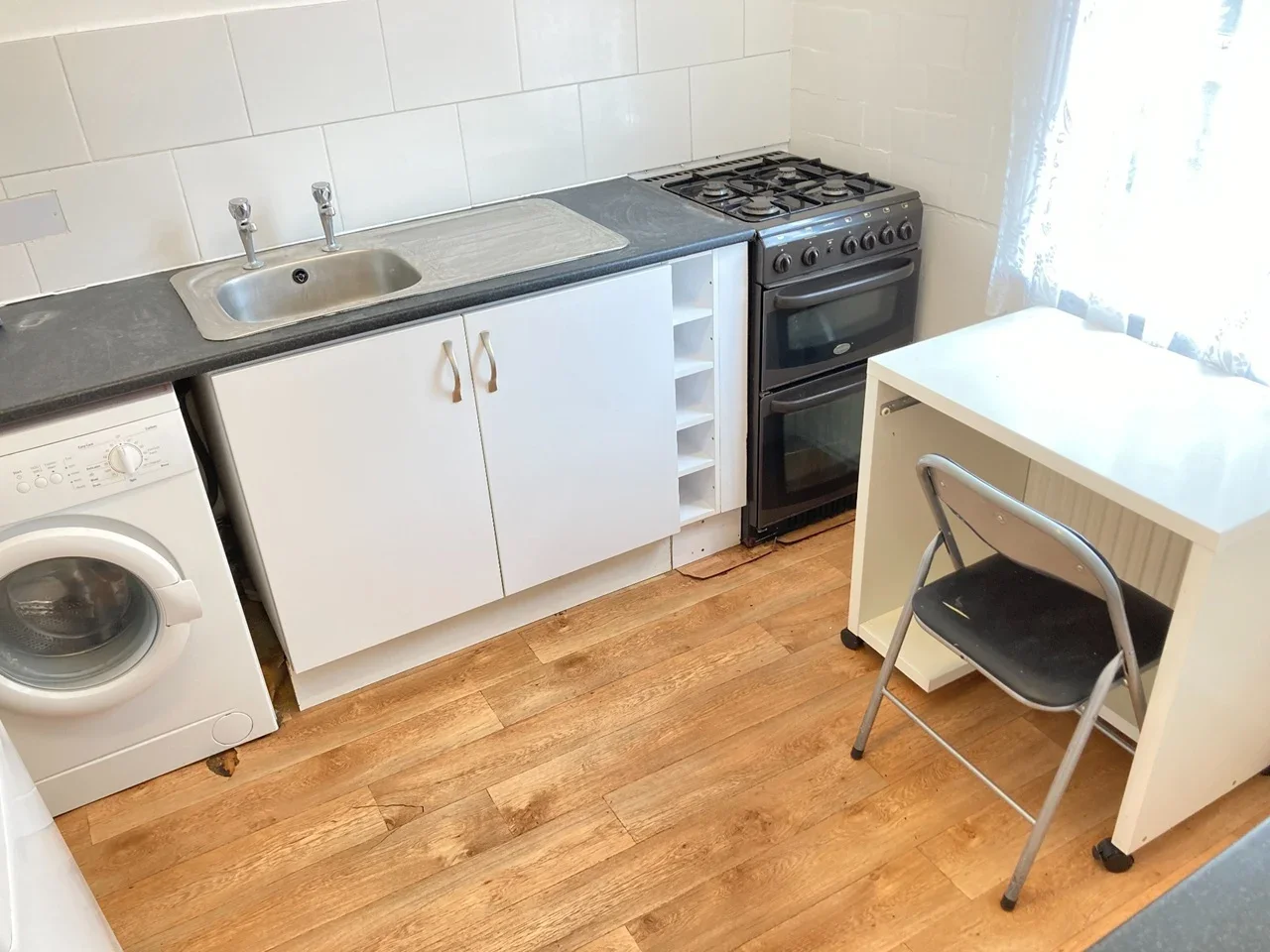 Flat Eccleston Road in Greater London