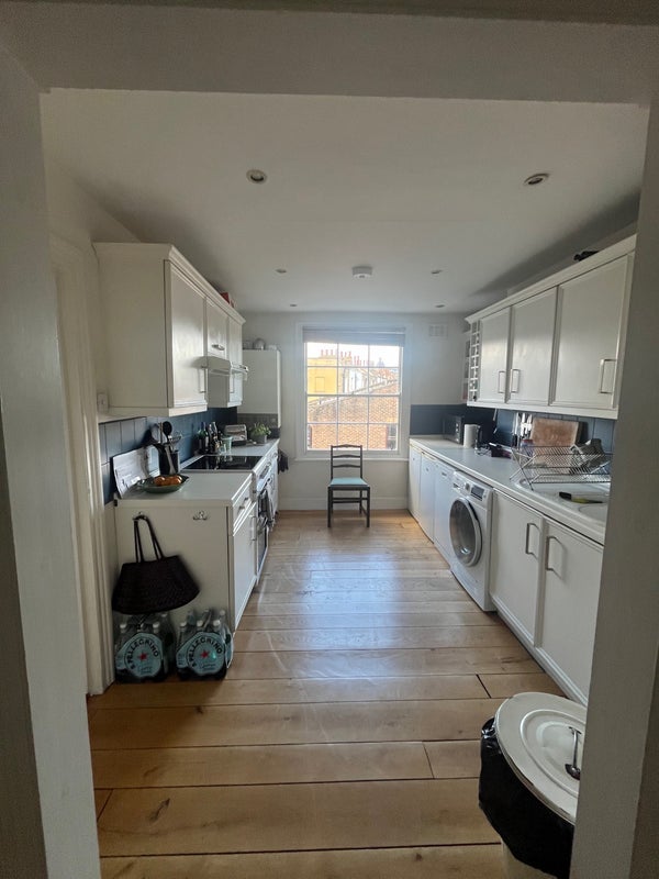 Room Barnsbury Road in Greater London
