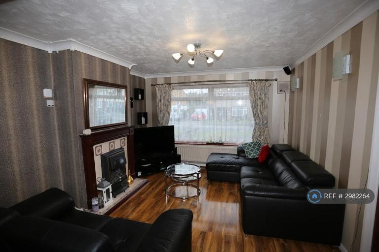 House Caldbeck Drive in Reading