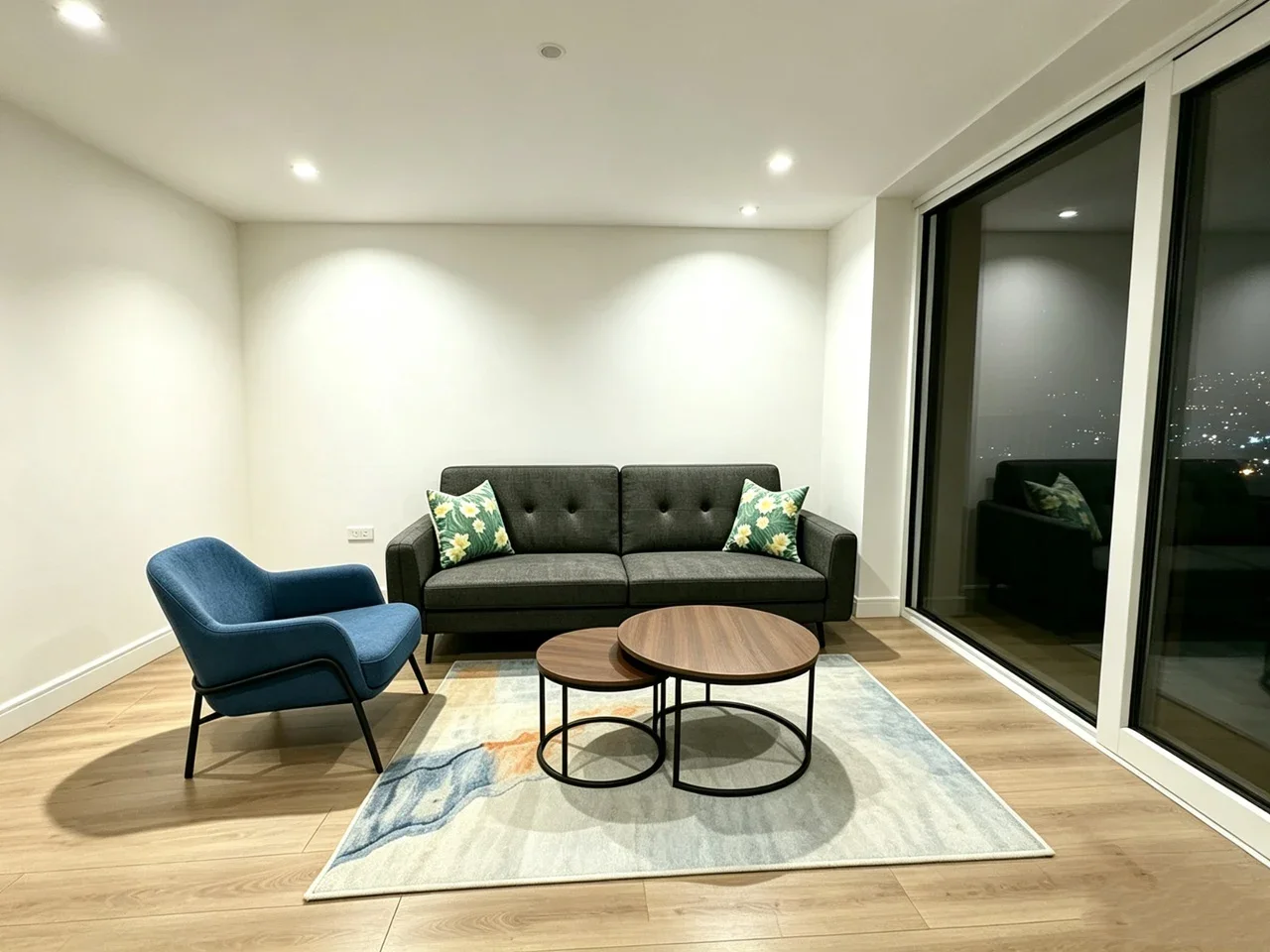 Flat Abbeydale Road in Greater London
