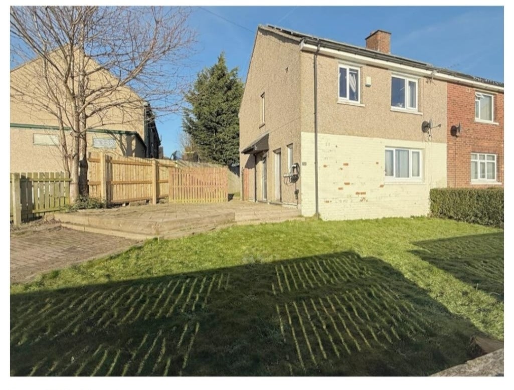 House Saxton Avenue in Bradford